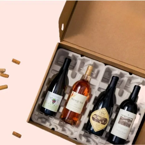 Kraft wine gift box with bottle