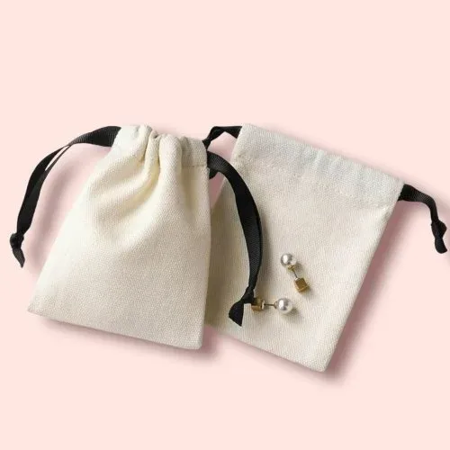 Velvet jewelry pouch with drawstring closure
